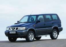 Nissan-Terrano-II-5-Tuerer-MJ-2004-10