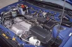 Toyota-Rav4-5-Tuerer-1996-Motor