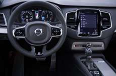 Volvo-XC90-2015-Lenkrad-Cockpit