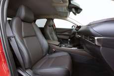 Mazda-CX-30-Interieur-Cockpit-